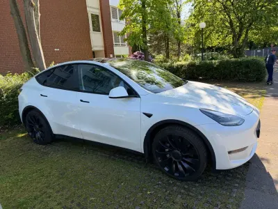 Gebraucht Tesla Model Y Long Range AWD 274 kW (373 PS) 2023 Weiß SUV