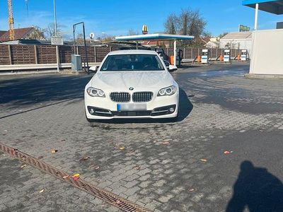 Gebraucht BMW 530 258 PS (189 kW) 2015 Weiß Limousine