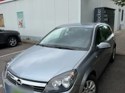 Gebraucht Opel Astra 105 PS (77 kW) 2004 Silber Kleinwagen