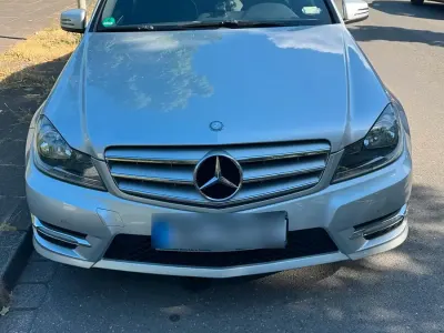 Gebraucht Mercedes C180 156 PS (114 kW) 2012 Silber Limousine