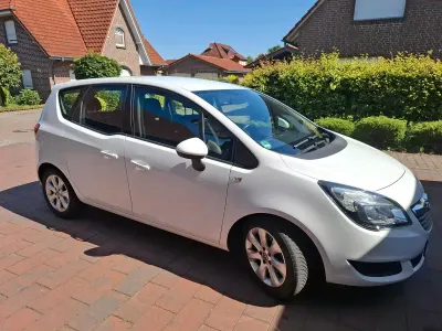 Gebraucht Opel Meriva 101 PS (74 kW) 2015 Weiß Van / Kleinbus