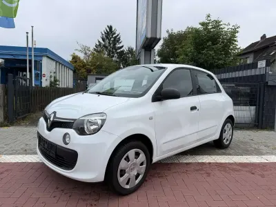 Gebraucht Renault Twingo Life 69 PS (50 kW) 2017 Crystal weiss Kleinwagen
