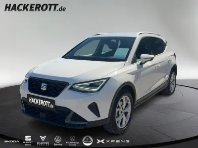 Używany Seat Arona FR 116 KM (85 kW) 2024 Biały SUV