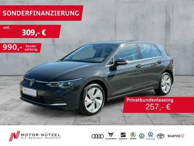 Używany VW Golf VIII Style 150 KM (110 kW) 2024 Szary Sedan/Limuzyna