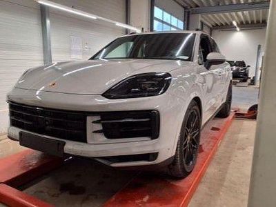 Gebraucht Porsche Cayenne 470 PS (345 kW) 2024 Grau SUV