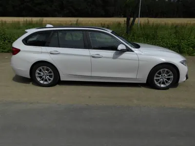 Gebraucht BMW 320 Advantage 190 PS (139 kW) 2017 Weiß Kombi