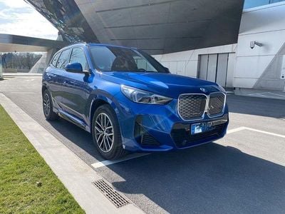 Gebraucht BMW iX1 M Sport 150 kW (204 PS) 2025 Blau SUV