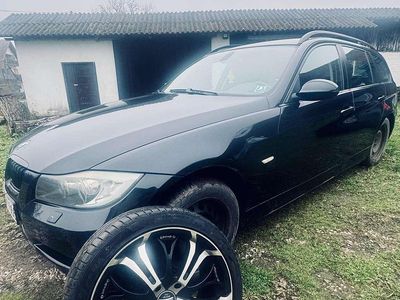 Gebraucht BMW 320 150 PS (110 kW) 2007 Schwarz Limousine