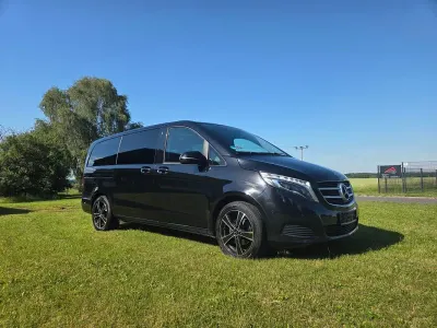 Gebraucht Mercedes V220 163 PS (119 kW) 2019 Schwarz Van / Kleinbus