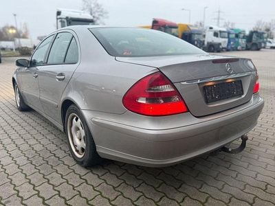 Mercedes E200