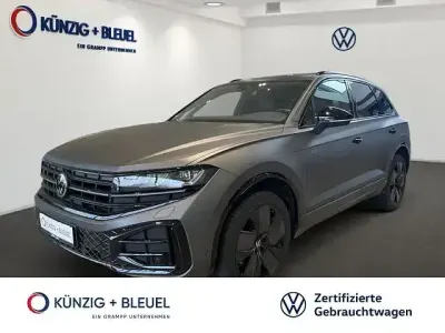 Second-hand VW Touareg R-line 286 CP (210 kW) 2024 Gri SUV