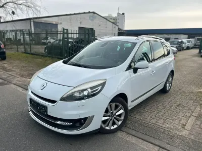 Gebraucht Renault Grand Scénic III Luxe 131 PS (96 kW) 2012 Weiß Van / Kleinbus