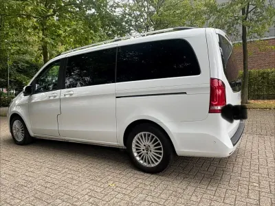 Gebraucht Mercedes V220 Edition 163 PS (119 kW) 2018 Weiß Van / Kleinbus