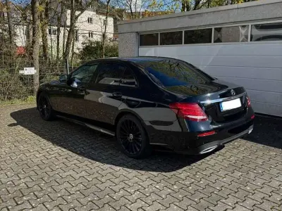 Gebraucht Mercedes E300 245 PS (180 kW) 2019 Schwarz Limousine