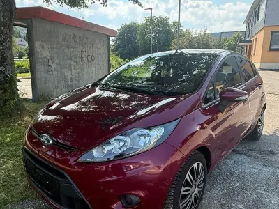 Gebraucht Ford Fiesta Trend 97 PS (71 kW) 2009 Violet Kleinwagen