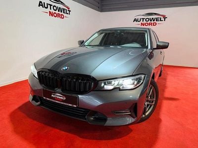 Grau Gebraucht 2019 BMW 330 Sport Line Limousine | 25.490 € (Fairer Preis)
