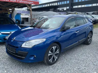 Usata Renault Mégane GrandTour Expression 131 CV (96 kW) 2012 Blu Station wagon