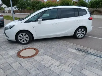 Gebraucht Opel Zafira Tourer Edition 140 PS (102 kW) 2015 Weiß Van / Kleinbus