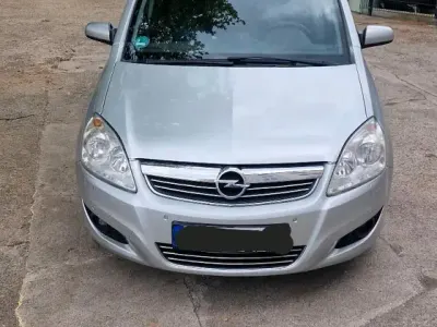 Gebraucht Opel Zafira 125 PS (91 kW) 2009 Silber Van / Kleinbus