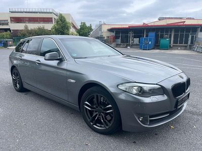 Gebraucht BMW 525 Sport Line 204 PS (150 kW) 2010 Grau Kombi