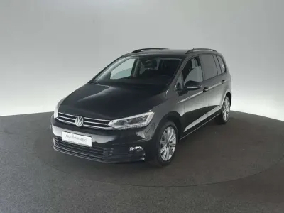 Gebraucht VW Touran Highline 150 PS (110 kW) 2025 Schwarz Van / Kleinbus