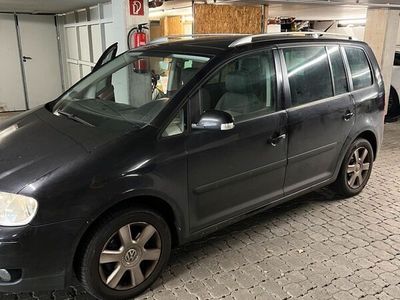 gebraucht VW Touran Highline Ausstattung