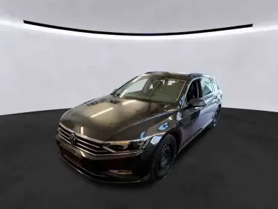 Używany VW Passat Business 150 KM (110 kW) 2023 Szary Kombi