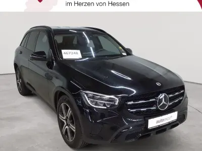 Second-hand Mercedes GLC220 Exclusive 194 CP (142 kW) 2022 Negru SUV