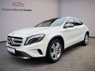 Usata Mercedes GLA200 Urban 156 CV (114 kW) 2016 Bianco SUV