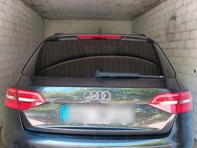 Grau Gebraucht 2014 Audi A4 Attraction Kombi | 9.600 € (Etwas zu teuer)