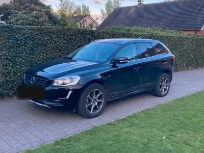 Gebraucht Volvo XC60 Ocean Race 150 PS (110 kW) 2015 Schwarz SUV