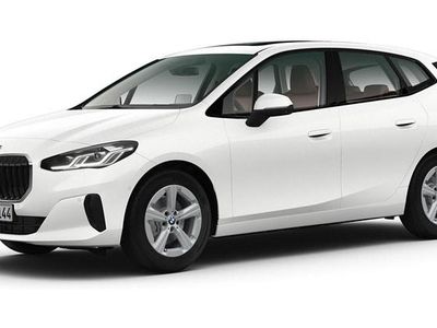 Weiß Gebraucht 2025 BMW 220 Active Tourer Luxury Line Van / Kleinbus | 33.425 € (Fairer Preis)