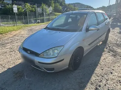 Gebraucht Ford Focus 116 PS (85 kW) 2004 Silber Limousine