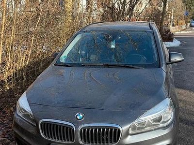 Andere farben Gebraucht 2016 BMW 218 Kombi | 13.900 € (Teuer)