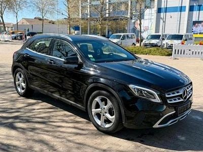 Gebraucht Mercedes GLA180 109 PS (80 kW) 2017 Schwarz SUV