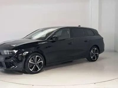 Gebraucht Opel Astra 131 PS (96 kW) 2024 Schwarz perlanera Kleinwagen