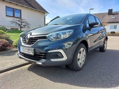 Begagnad Renault Captur Life 90 HK (66 kW) 2018 Blå SUV