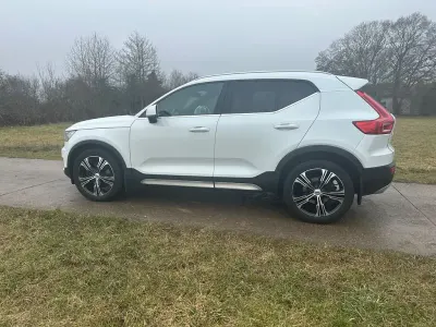 Gebraucht Volvo XC40 Inscription 197 PS (144 kW) 2020 Weiß SUV