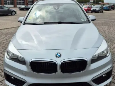 Gebraucht BMW 218 Gran Tourer 150 PS (110 kW) 2016 Silber Van / Kleinbus