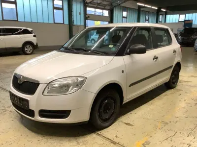 Gebraucht Skoda Fabia 60 PS (44 kW) 2010 Weiß Kleinwagen
