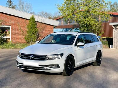 Usata VW Passat 150 CV (110 kW) 2019 Bianco Station wagon