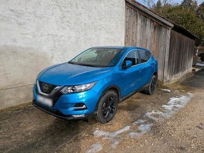 Gebraucht Nissan Qashqai 113 PS (83 kW) 2017 Blau SUV