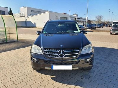 Schwarz Gebraucht 2005 Mercedes ML500 SUV | 8.500 €