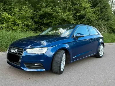 Gebraucht Audi A3 Ambiente 150 PS (110 kW) 2013 Blau Limousine