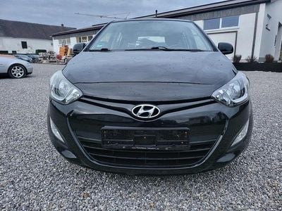 Schwarz Gebraucht 2014 Hyundai i20 Edition Kleinwagen | 3.650 € (Fairer Preis)