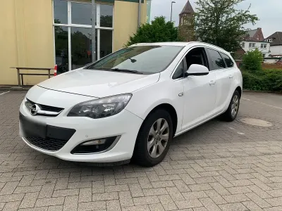 Gebraucht Opel Astra 136 PS (100 kW) 2015 Weiß Kombi