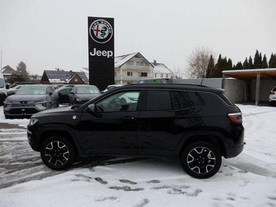 Diamond black crystal p/c Gebraucht 2019 Jeep Compass Trailhawk SUV | 19.900 € (Fairer Preis)