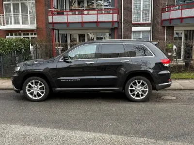 Usata Jeep Grand Cherokee Summit 250 CV (183 kW) 2014 Nero SUV