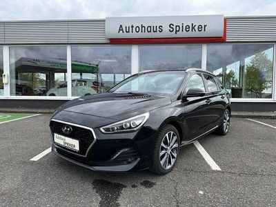 Gebraucht Hyundai i30 Premium 136 PS (100 kW) 2019 Schwarz Kombi