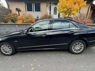Gebraucht Mercedes E220 Elegance 170 PS (125 kW) 2011 Schwarz Limousine